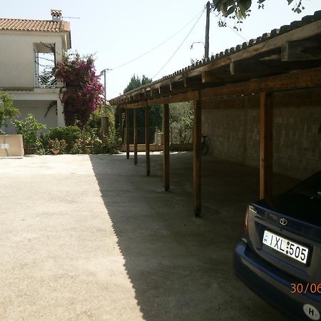 Ioannis Avrades Apartments Agiakampos  Exterior photo
