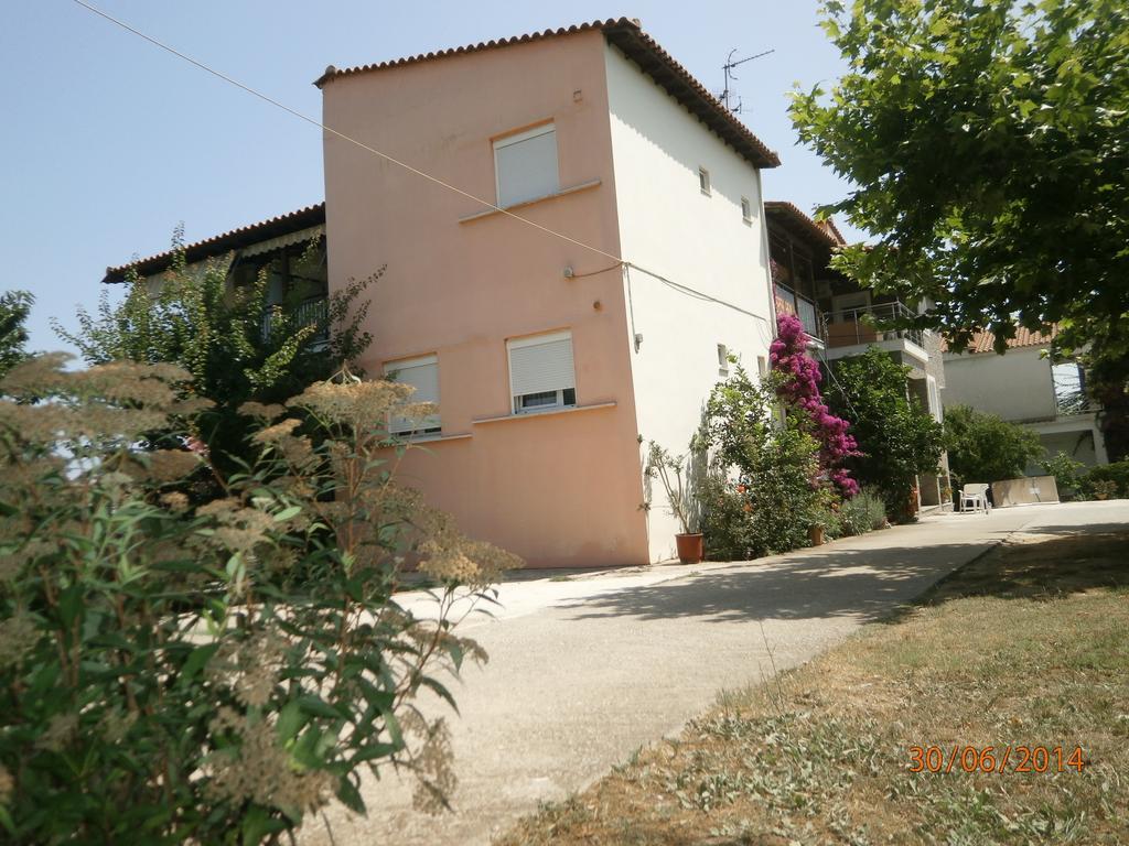 Ioannis Avrades Apartments Agiakampos  Exterior photo
