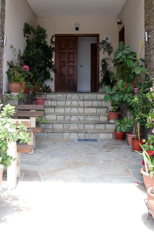 Ioannis Avrades Apartments Agiakampos  Exterior photo