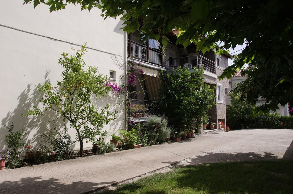 Ioannis Avrades Apartments Agiakampos  Exterior photo