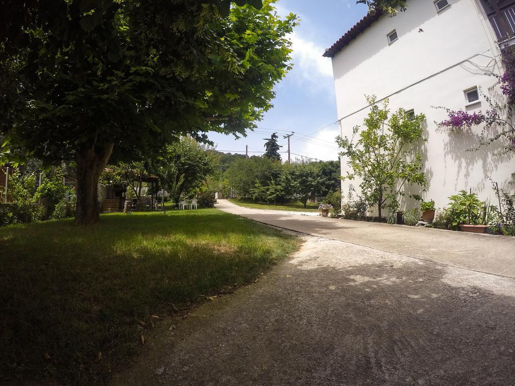 Ioannis Avrades Apartments Agiakampos  Exterior photo